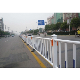 石嘴山市市政道路护栏工程